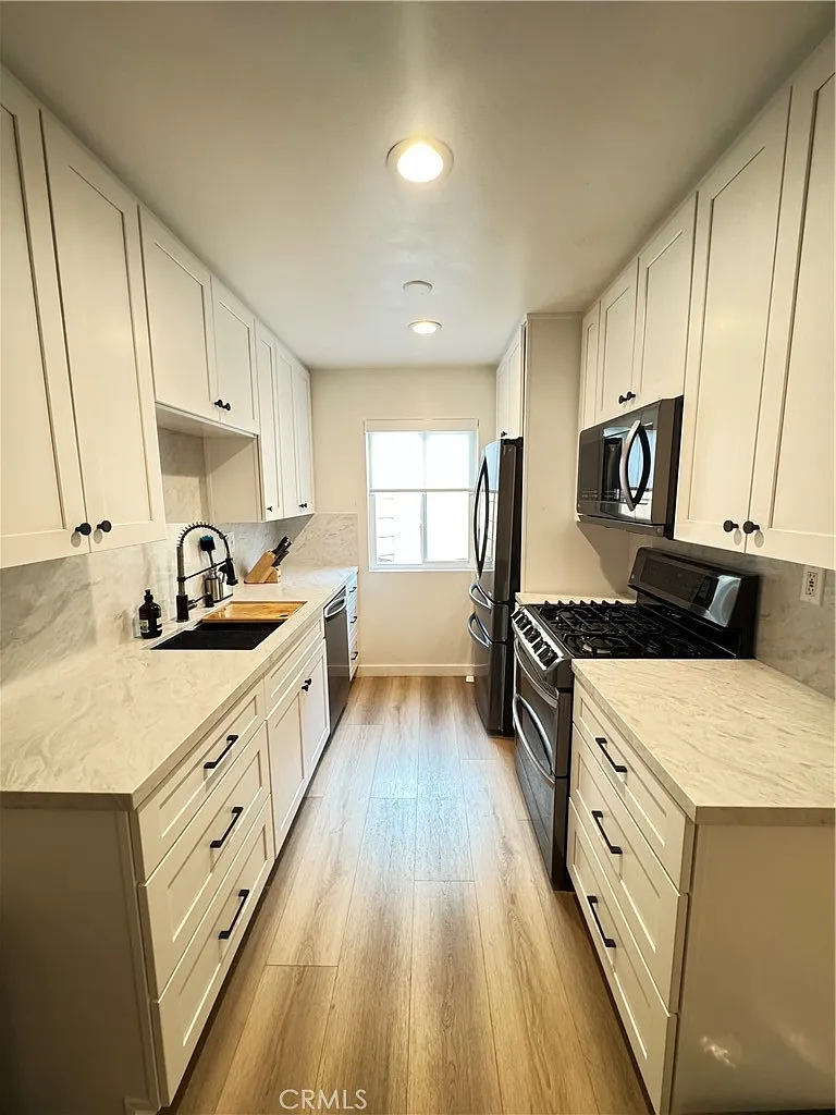 1 bed, 670 sqft, $2,200 — Photo 1