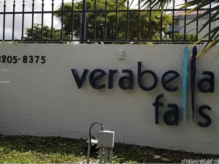 8255 SW 152nd Ave #E401 — Photo 3