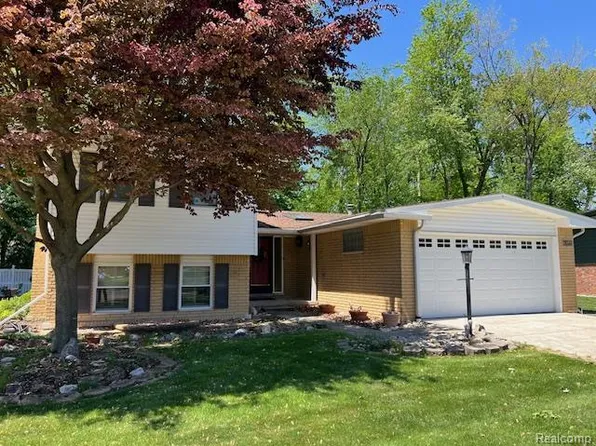 28346 Mortenview, Brownstown, MI 48183