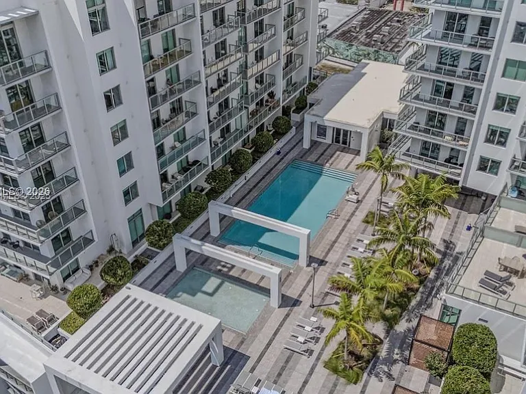 3900 Biscayne Blvd #N-721 — Photo 2