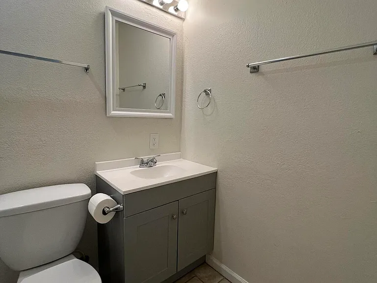 103 Ralph Dr — Photo 17