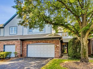 74 Trent Ct, Burr Ridge, IL 60527