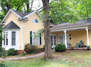 102 W Vernon Ave, Wake Forest, NC 27587