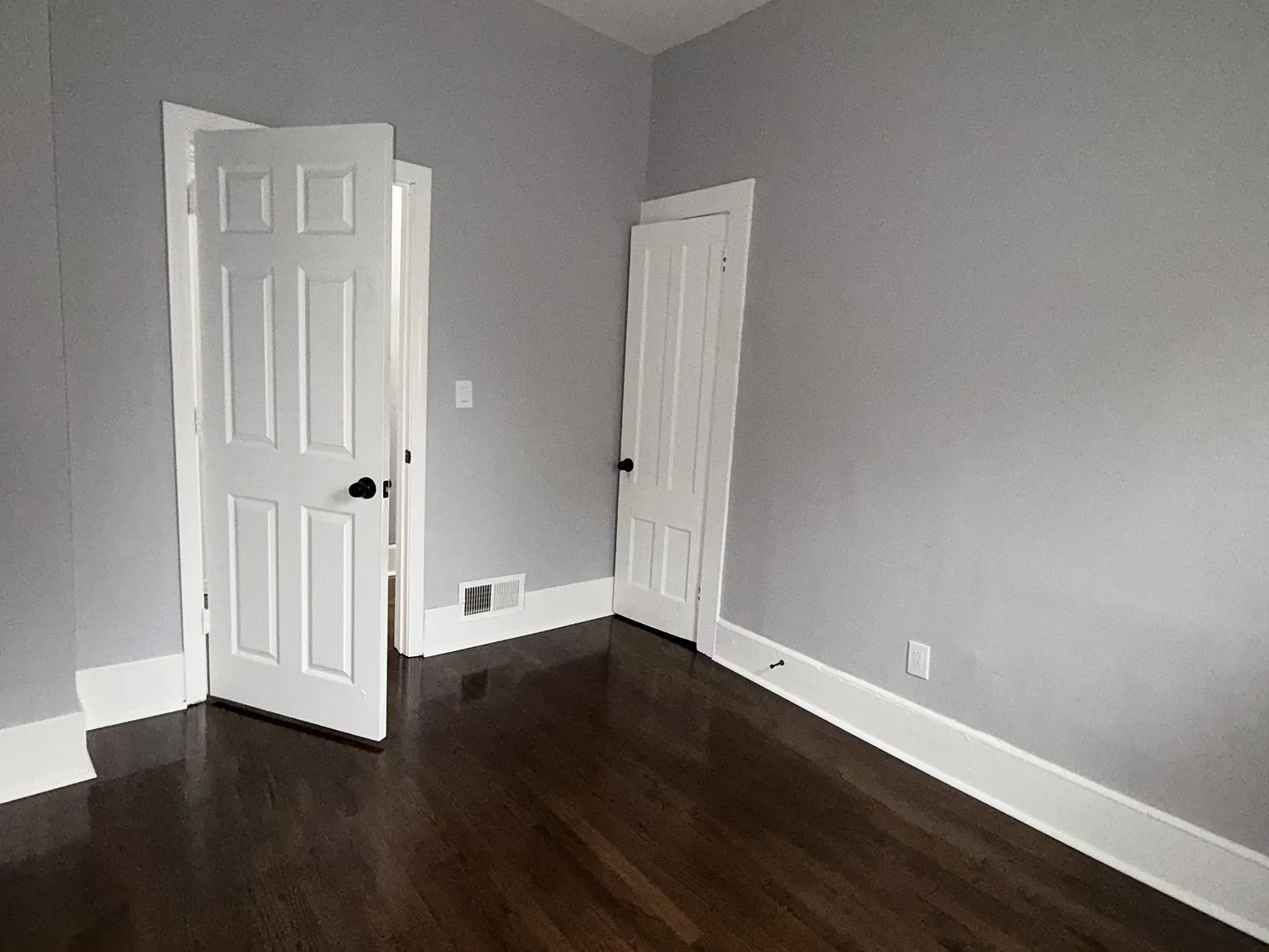 2 bed, 700 sqft, $1,800 — Photo 4