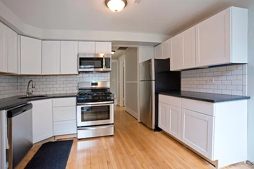 3921 N Lincoln Ave #2 Photo 1
