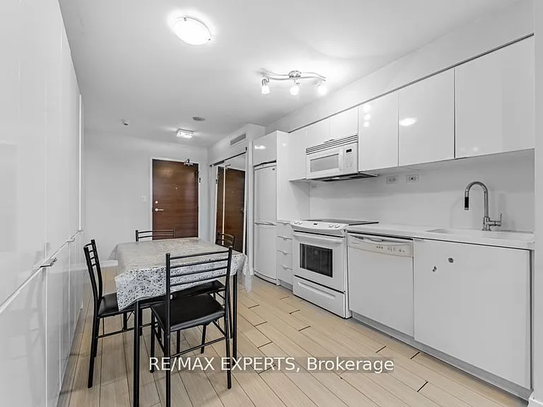 10 Capreol Ct #226 — Photo 7