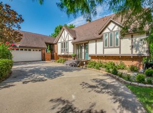 3313 Hidalgo St, Irving, TX 75062