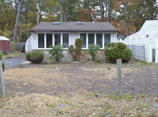 49 Maple St, Waretown, NJ 08758