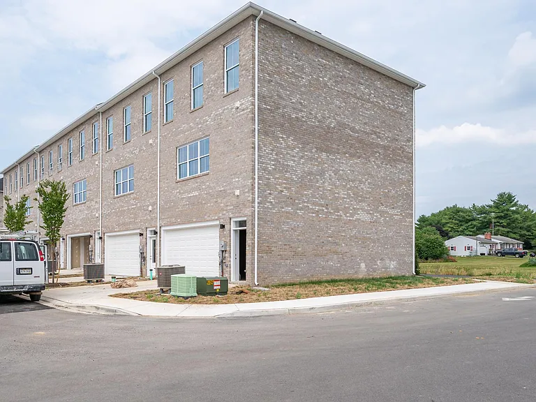 Breeze Hill by JBG Rentals — Photo 64