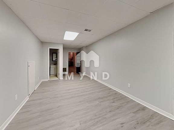 3rd image of 1308 Glenwick Cir