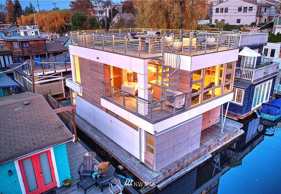 Sought-after, exquisite contemporary architecture located in South Lake Union's premium Eastlake neighborhood. This home features crisp, clean lines with tone of natural wood will have you feeling right at home!