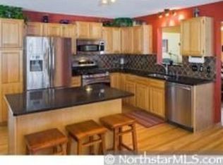 1772 Valley Ridge Pl, Chanhassen, MN 55317