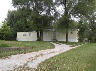402 Apache Dr, Excelsior Springs, MO 64024