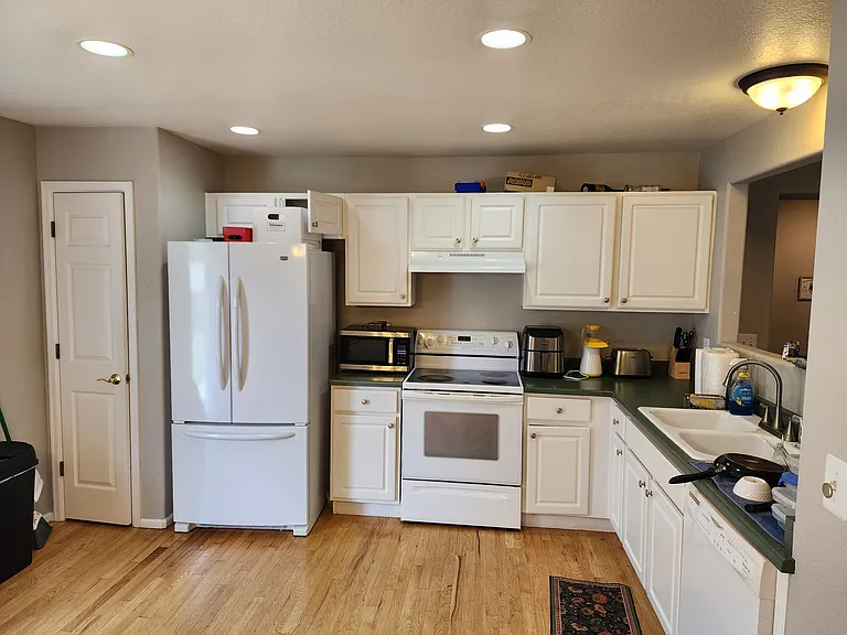1894 Dove Creek Cir — Photo 2