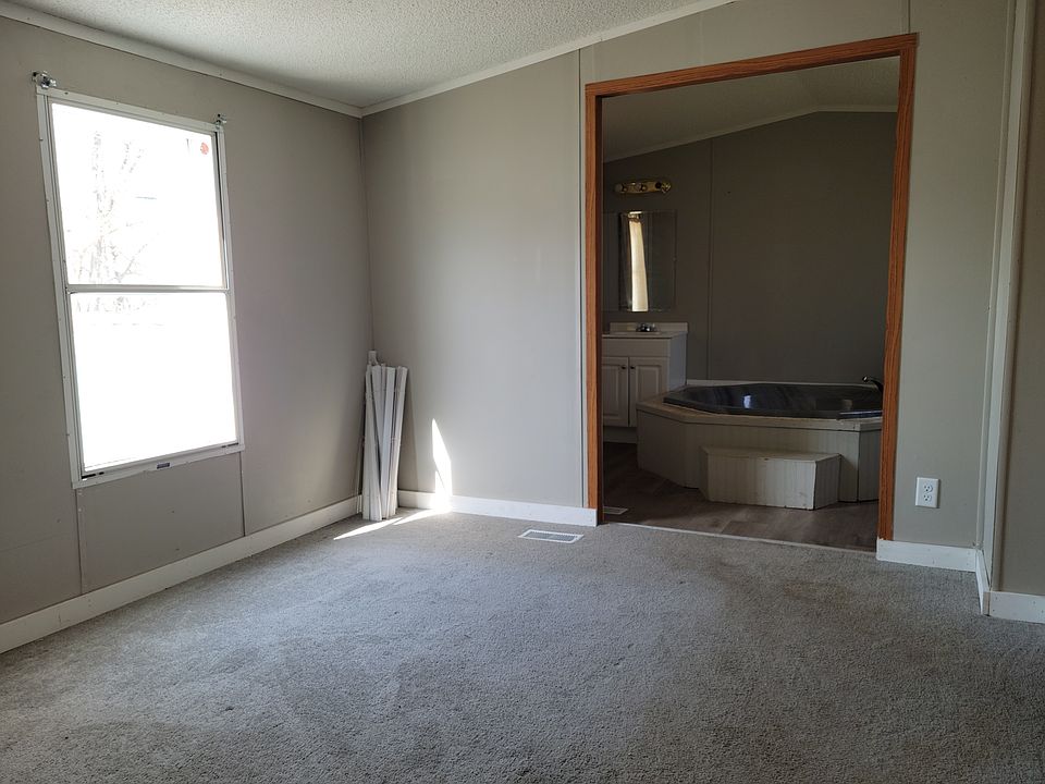 2nd image of 50 Pecan Ct