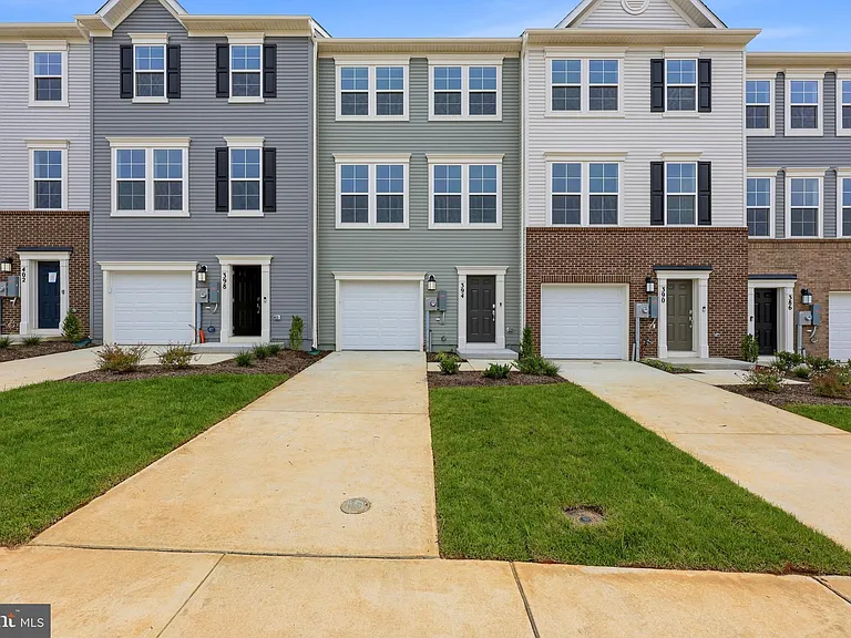 394 Seeback Dr — Photo 30