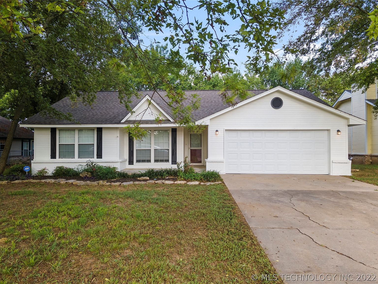 214 N Supernaw St, Skiatook, OK 74070 | Zillow