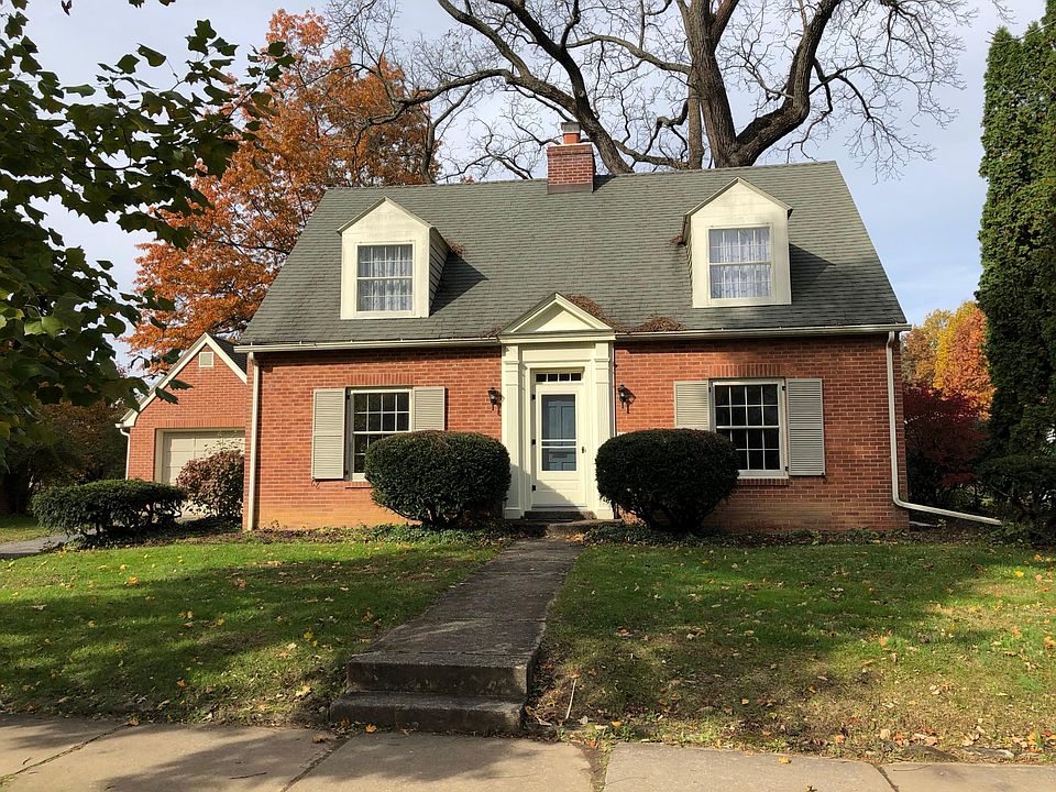 219 Adams