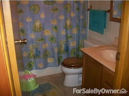3rd image of 1423 Lakelawn Dr