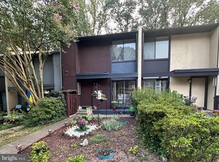 2212 Coppersmith Sq, Reston, VA 20191