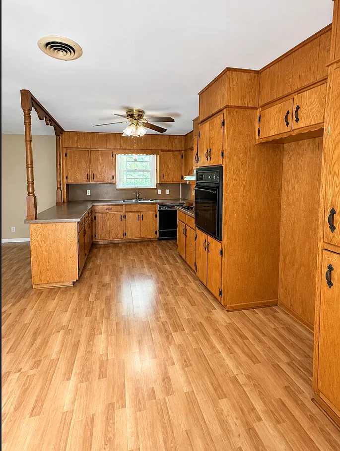 3 bed, 1512 sqft, $2,200 — Photo 3