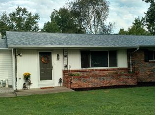 243 Debra Ln, Sparta, IL 62286