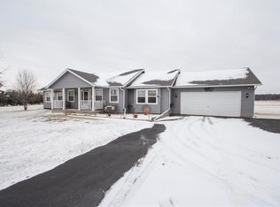 25144 W 265th St, Paola, KS 66071