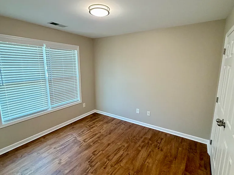 205 Shell Ct — Photo 8