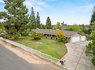 6730 Lakeview Dr, Carmichael, CA 95608