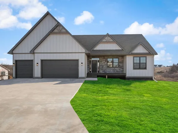 1199 60th St, Hudson, WI 54016