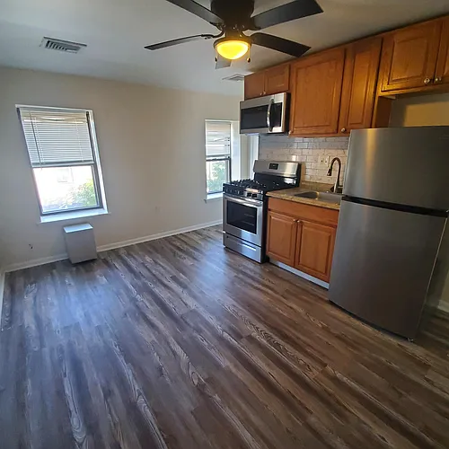 2240 Cedar St #3 Photo 1