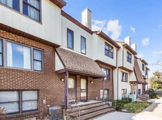 20 Pinckney Rd, Red Bank, NJ 07701