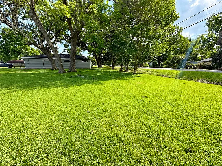 819 W Kyle Rd — Photo 4