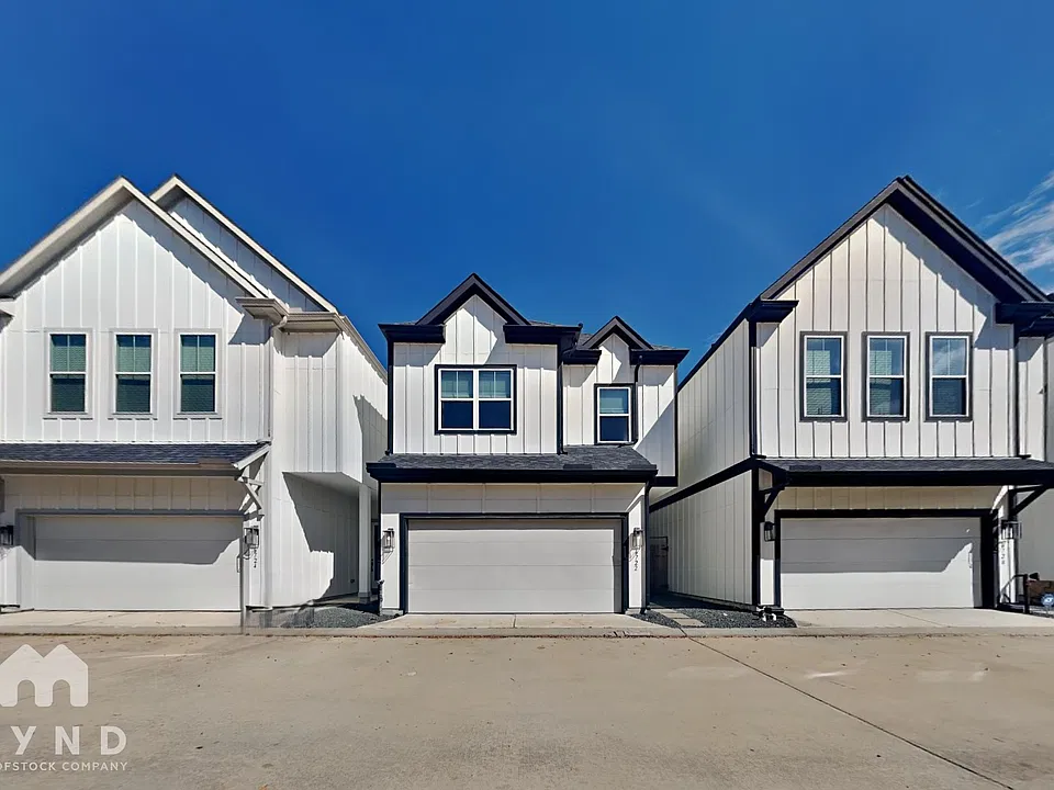6722 Parker Oaks Ln