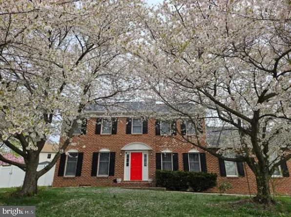 400 White Rose Ln, York, PA 17402