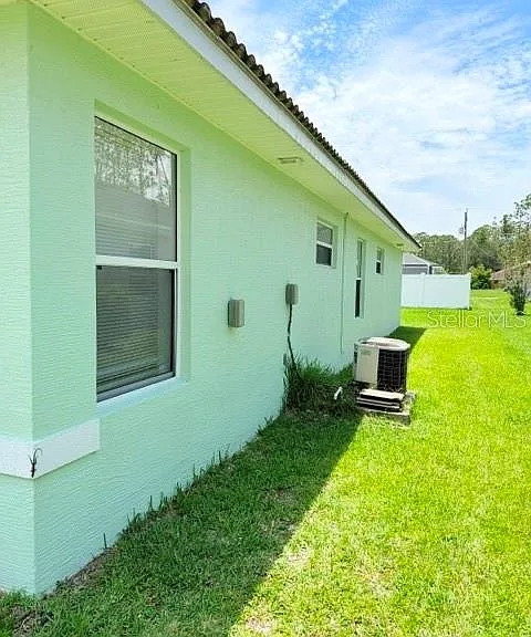98 Rickenbacker Dr #B — Photo 3
