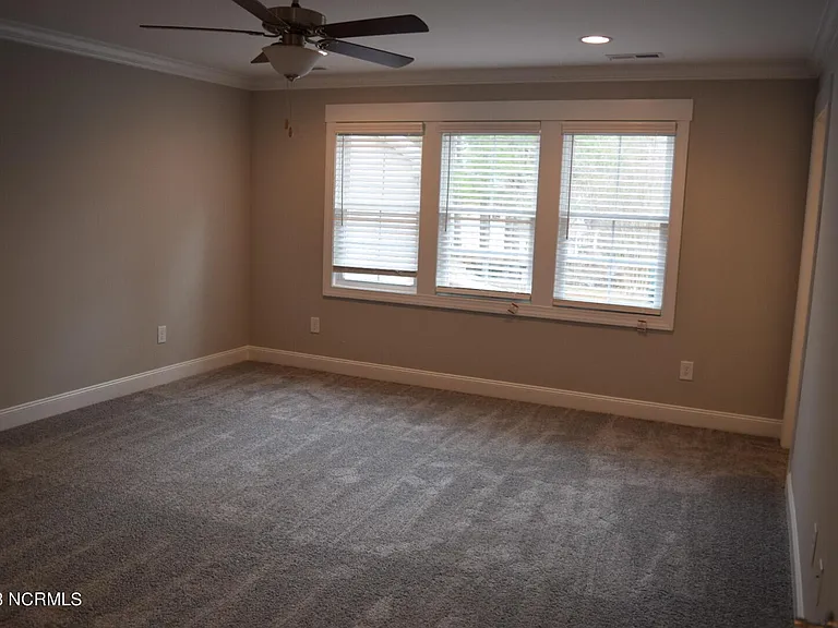829 Blue Bird Dr — Photo 10