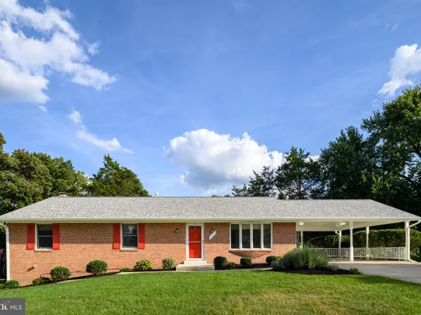 11201 Cedar Ln, Beltsville, MD 20705