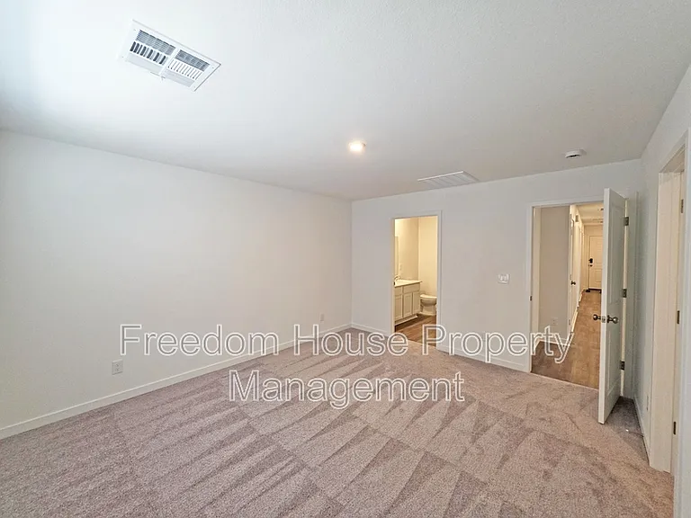 710 E Huyana Wind Dr — Photo 14