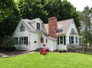421 Brooklea Dr, Fayetteville, NY 13066