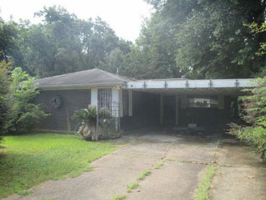 1st image of 3813 Lisa Ln
