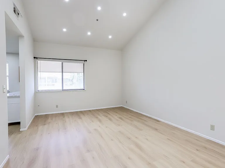 223 Bonita Ln — Photo 17