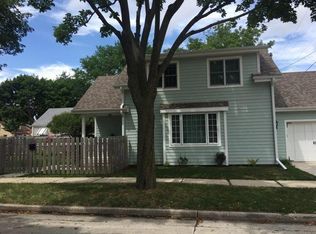 2376 S 83rd St, West Allis, WI 53219