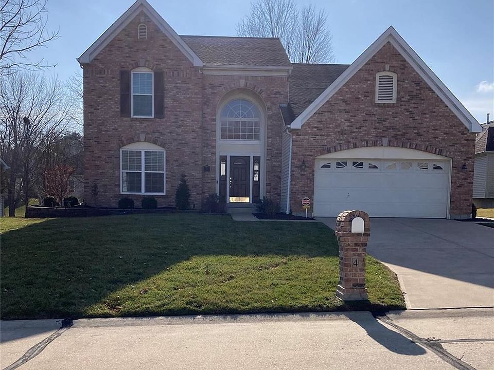 1st image of 4 Fox Bluff Ct