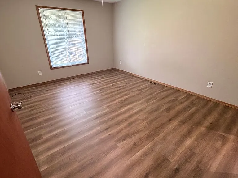 3541 S Jefferson Ave — Photo 17