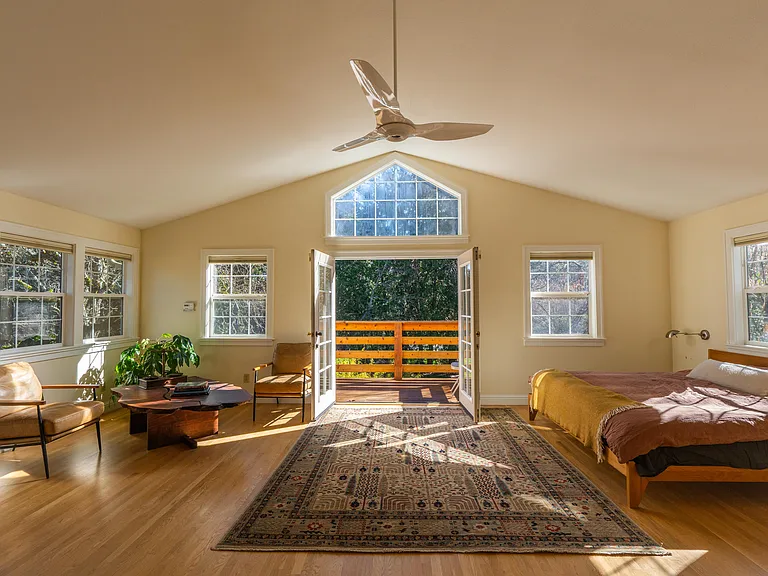 323 Clay St — Photo 19