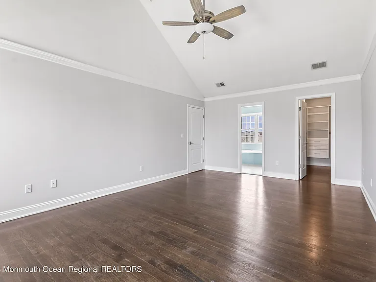 74 Seaview Ave — Photo 10