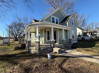 402 N Maxwell St, Siloam Springs, AR 72761