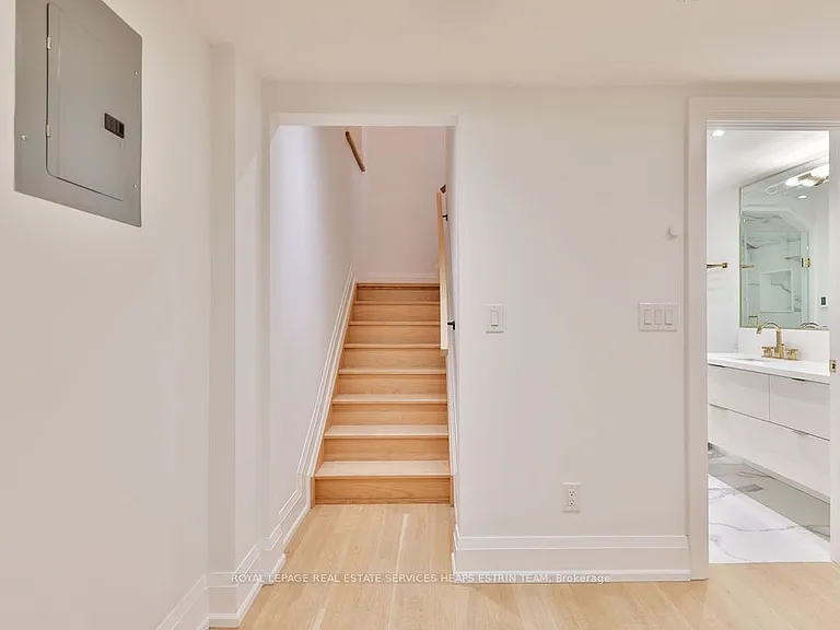 234 Brock Ave #MAIN — Photo 14