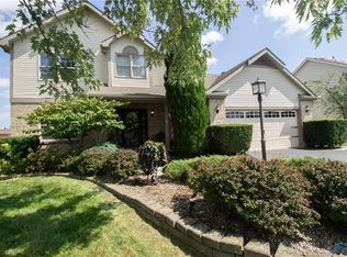 390 Bridgeview Dr, Perrysburg, OH 43551